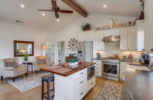 Ramona House | Sparkling Hot Tub!-Amazing Mt and Lake Views-Serenity-Abundant Wildlife