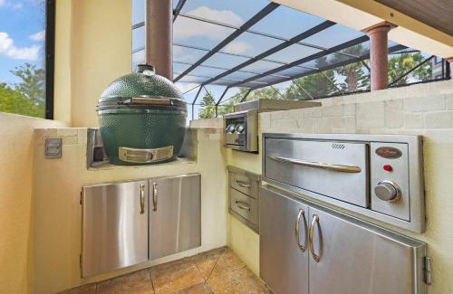 Crescent Beach House | Sparkling Pool Balcony Sunsets Pool Table Dock