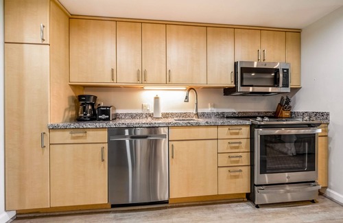 Kaanapali Apartment | Sparkling Studio with Golf Course & Ocean Views plus Resort Pool