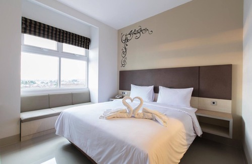 Sukabumi Hotel | Sparks Odeon Sukabumi - Artotel Curated