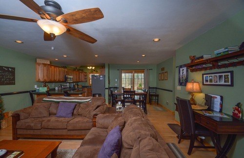 McHenry House | Sparky's Lodge | The Cape Cod of Deep Creek!