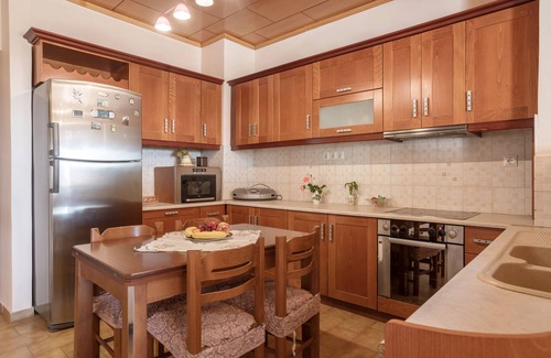 Agia Marina Condo | SPARROW APARTMENT (SPYRGITIS)