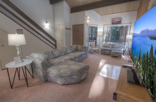 Incline Village Apartment | Sparrow's Nest home
