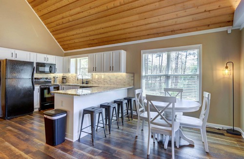 Milledgeville House | Sparta Home w/On-Site Lake Access!