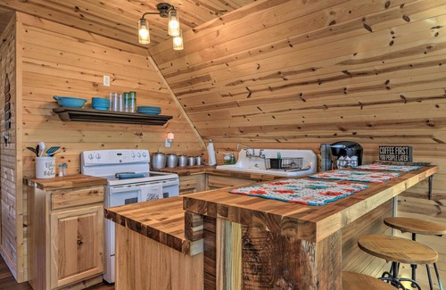 Milledgeville Cabin | Sparta Lake Home w/Deck & Boating Access!
