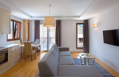 Babin do Apartment | Spaska Lux 2-bedroom Apt w/ balcony + parking #202