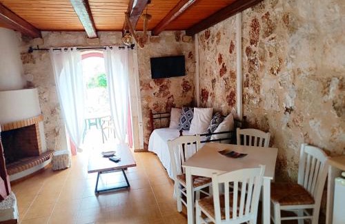 Minia House | Spasmata Village Stone Maisonette