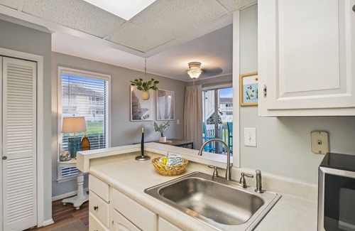 Emerald Coast Condo | SPC 1034 is a Pet Friendly 1 BR with Free Beach Service for 2!