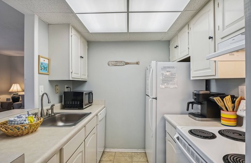 Emerald Coast Condo | SPC 1034 is a Pet Friendly 1 BR with Free Beach Service for 2!