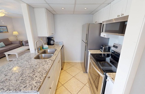 Destin Condo | SPC 2013 is a Pet Friendly Upstairs 1 BR with Seasonal Beach Setup