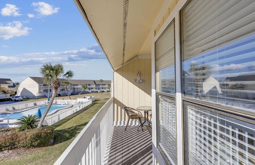 Destin Condo | SPC8208 - Stunning Renovated Studio - Sleeps 4