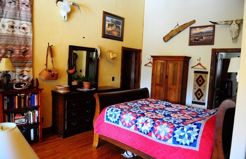 Lead Cabin | Spearfish canyon vacation home 15 minutes from Terry Peak Ski Area & Deadwood.