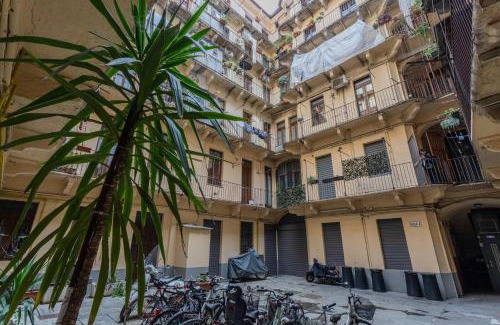 Roman Quarter Apartment | Special 10 Apartment by Wonderful Italy