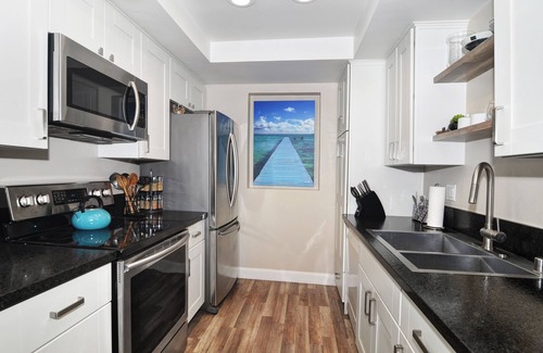 Del Obispo Condo | SPECIAL 11/1 - 12/1 80/NT. BEAUTIFUL CONDO! WALKING TRAIL TO GORGEOUS BEACH!