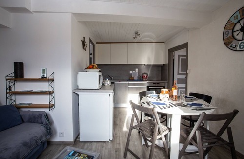 Embrun Apartment | SPECIAL 2025 promotion- 10 % App T2, classified 2*, renovated, re-equipped, quiet,