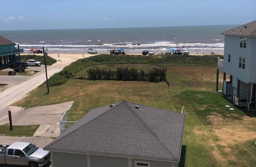 Port Bolivar House | SPECIAL 40% off weekly rentals. Awesome views from three floors!