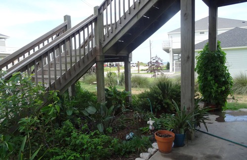 Port Bolivar House | SPECIAL 40% off weekly rentals. Awesome views from three floors!