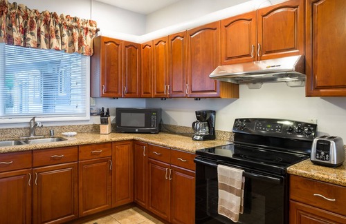 Hauula House | Special 500/nt Ocean Front 3BR/3BA 4/14/24-5/29/24
