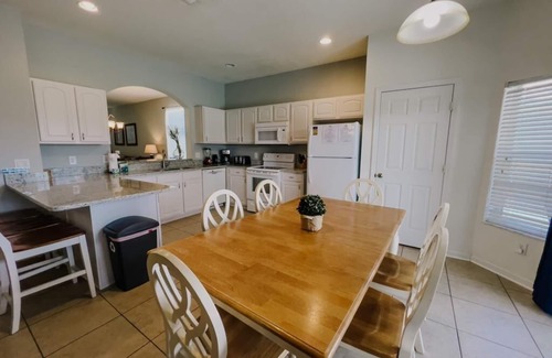 Windsor Hills Villa | *Special Deals! FROZEN Bedroom. Closest To Disney 6BR/4BA Pool No Rear Neighbors