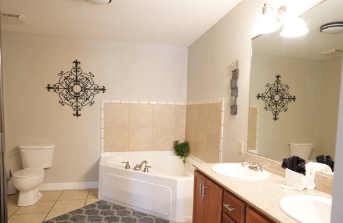 Pigeon Forge Cottage | Special! Downtown Pigeon Forge 5 Miles 2 Dollywood