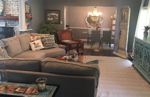 Covedale House | SPECIAL LUXURY HOME 2500 Sf sleeps 6-8 -10 MIN FROM TOWN