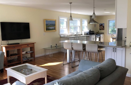 Edgartown House | SPECIAL OFFER!nLast minute cancellation, July 20-26. Price reduced. Walk to town