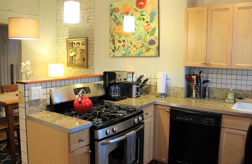 Highland Park Condo | Special! One of VRBO's Most Popular! L@K 1.5 miles to center of Attractions!