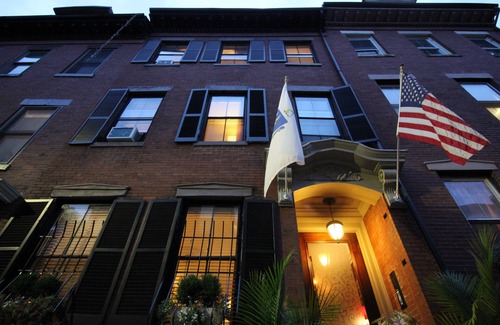 Highland Park Condo | Special! One of VRBO's Most Popular! L@K 1.5 miles to center of Attractions!