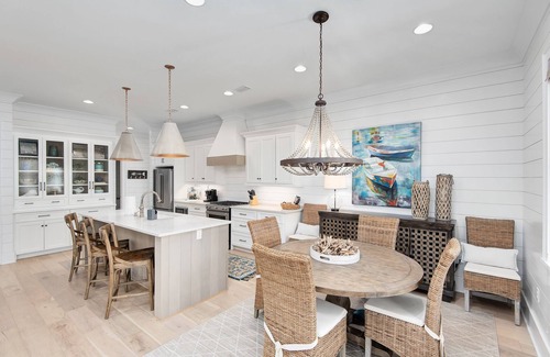 Lakeside at Blue Mountain Beach House | Special Price ☀️ 6 Seat Golf Cart | *Heated & Chilled Pool | New & Gated | Near Restaurants