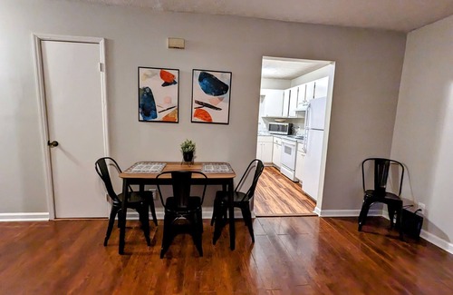 Calhoun House | Special rates thru Feb! 2BR Retreat