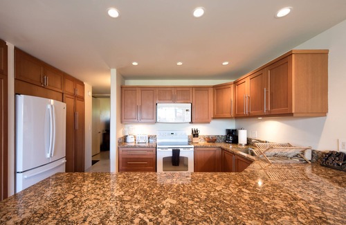 Honokowai Condo | Special! Remaining available Aug/Sept. dates only 425 + per night!