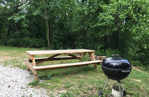Jasper Cabin | Specials for early reservations. See description how to get the deals.