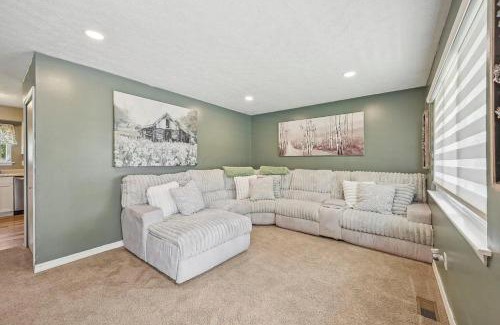 West Jefferson House | Specious 3BR Family Stay
