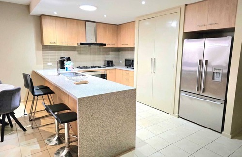 Williams Landing House | Specious ex-display 5 BDR house,upto 15 guests - Williams Landing
