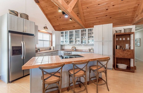 Springfield House | Specious Waterfront home on the Tickfaw River