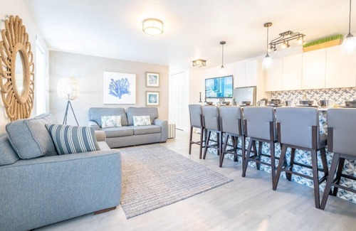 North Beach Apartment | Spectacular 1BR Apt 6min walk Miami