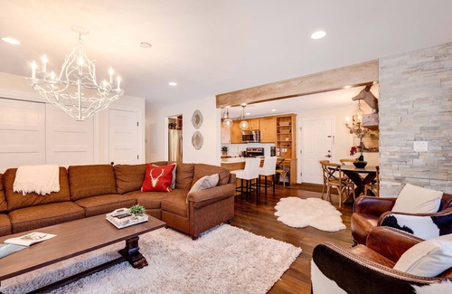 Peak 9 Condo | Spectacular 2 Bed/3 Bath mountain getaway, rustic chic decor, 100 yrds to Peak 9