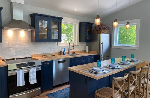 Ogunquit House | Spectacular 2-bedroom Carriage House with all amenities in beautifull Ogunquit.