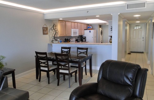 Redington Shores Condo | Spectacular 2BR Beachfront Condo in Redington Shores - Smoke-Free & Pet-Free
