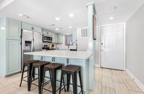 Biltmore Beach Condo | Spectacular 3 Bedroom, 2 Masters on the Water, amazing views, free beach chairs