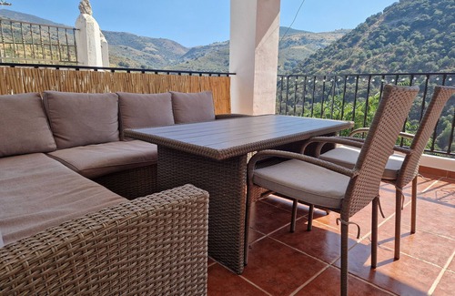 Fregenite House | Spectacular Alcázar Views! 4 Bedroom House | Authentic Spanish Experience