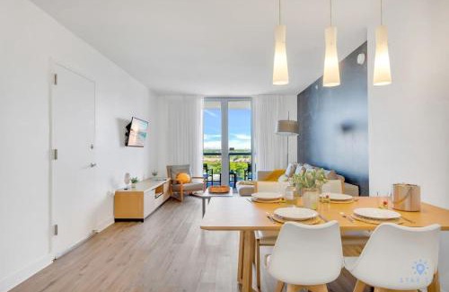 Hallandale Beach Apartment | Spectacular Balcony plus Near Beach, Gym, Pool
