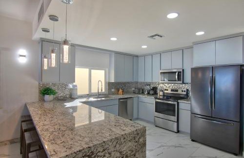 Puerto Penasco House | Spectacular Beachfront 5 bedroom Home V13 Playa Azul Resort