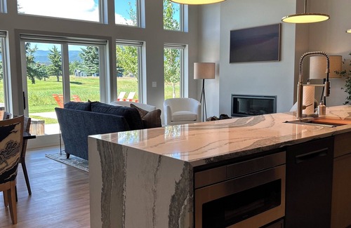 Red Lodge House | Spectacular Beartooth Mountain View Home