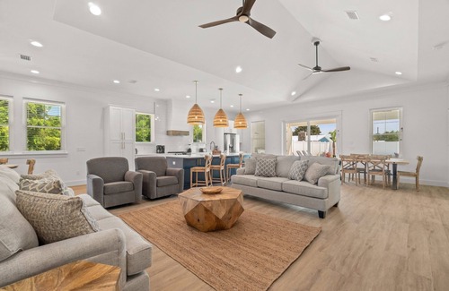 Laguna Beach House | Spectacular Craftsman Home w Perfect Backyard Oasis - POOL & GOLF CART