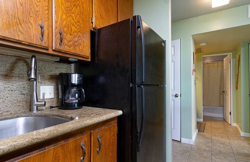 Kailua-Kona Condo | Spectacular Condo 🤿 with a Lanai that Almost Hangs Over The Ocean! 🌊 - Hale Kona Kai 304