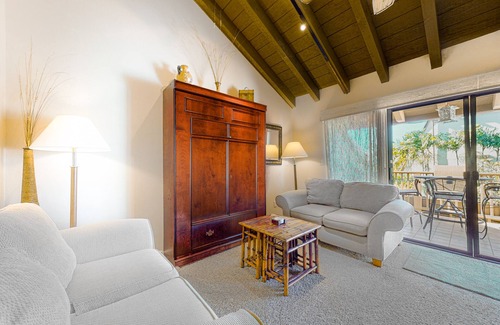 Kihei Condo | Spectacular condo with washer/dryer, pools & hot tub - close to the beaches