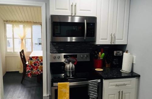 Lakeside House | Spectacular Cottage at Bantam Lake, Sleeps 12