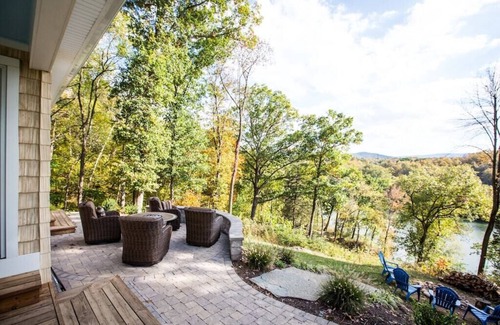 Front Royal Cottage | Spectacular Cottage with Shenandoah River Views