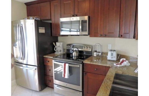 Marco Island Condo | Spectacular FRONT UNIT located on the beach with a full gulf view.